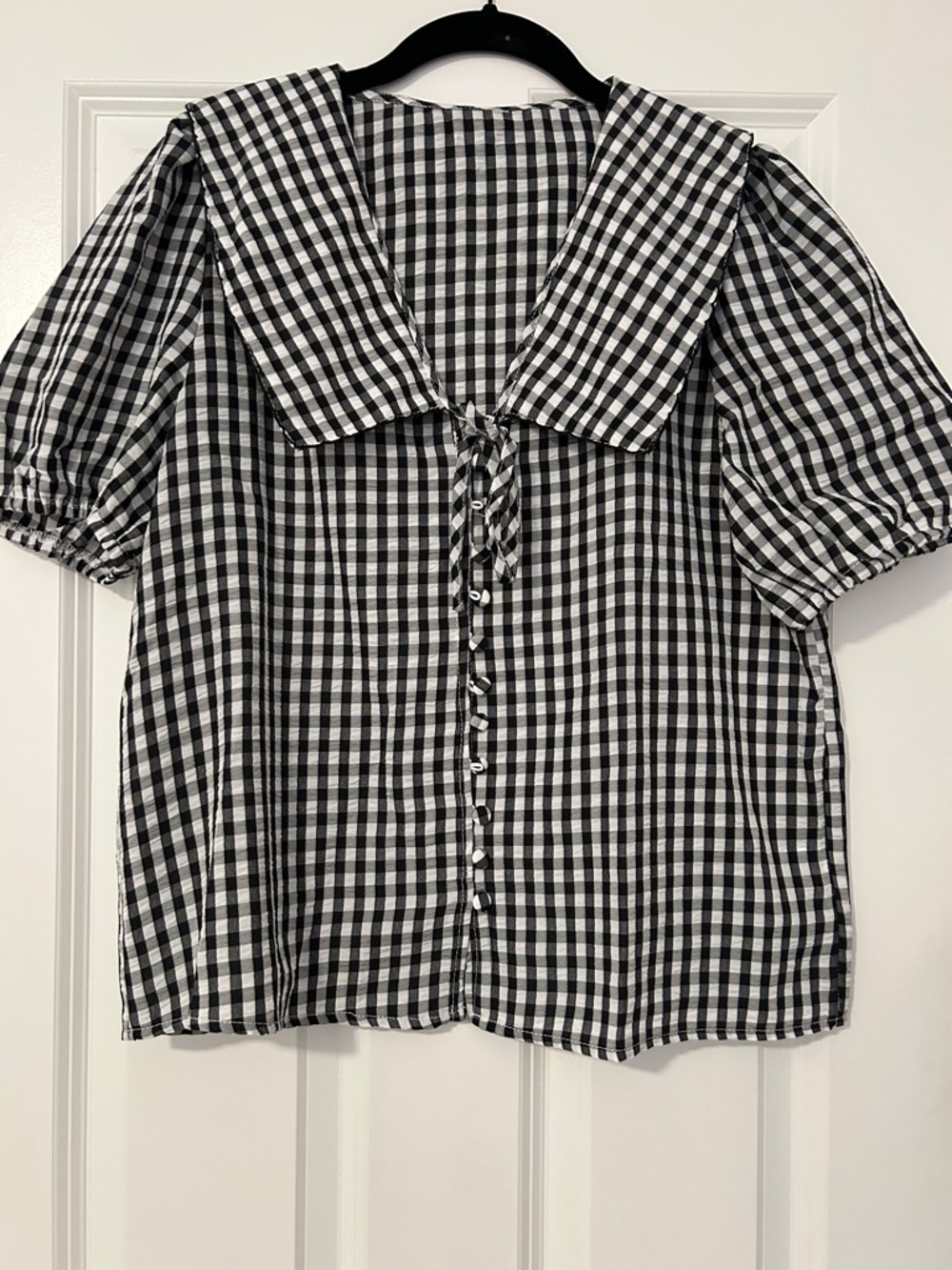 NWOT SHEIN Gingham Seersucker Collar blouse, sz M